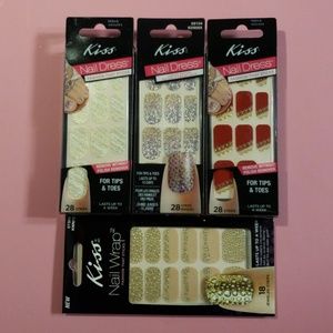 Kiss Nail Dress + Nail Wrap GWP